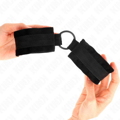 KINK - ESPOSAS DE PIEL PARA PRINCIPIANTES DE 25 CM CON ANILLA TÓRICA DE 4 CM, NEGRAS, AJUSTABLES DE 15 A 25 CM